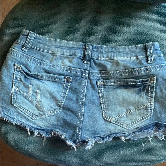 Vanilla Star shorts - Picture 2 of 2